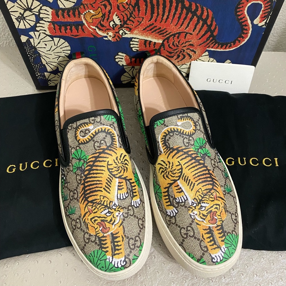 Gucci Dublin skater in tiger sneakers multicolor